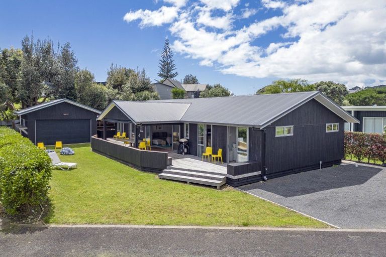 Photo of property in 118 Lil Place, Whangapoua, Coromandel, 3582