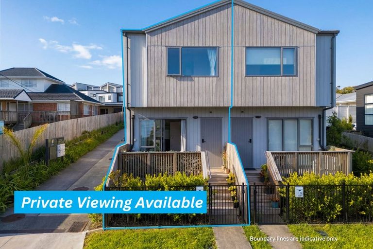 Photo of property in 2/35 Renata Crescent, Te Atatu Peninsula, Auckland, 0610