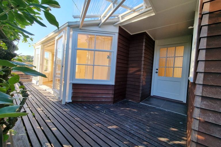 Photo of property in 10 Linley Place, Hillcrest, Auckland, 0627