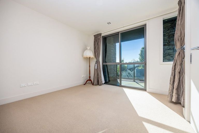 Photo of property in 106 Hillcrest Road, Hatfields Beach, Orewa, 0931
