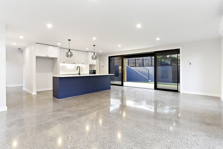 Photo of property in 7 Kaihuia Lane, Oratia, Auckland, 0604