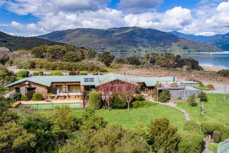 Photo of property in 12 Tai Close, Kaiuma Bay, Havelock, 7178