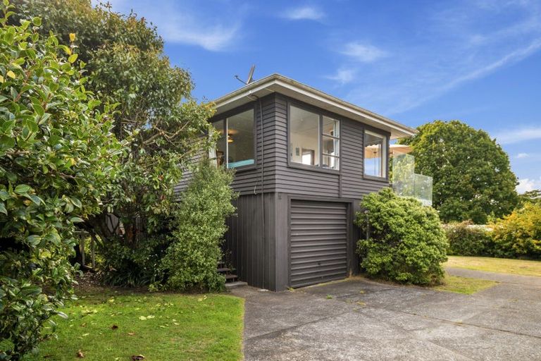 Photo of property in 11 Alberta Street, Acacia Bay, Taupo, 3330