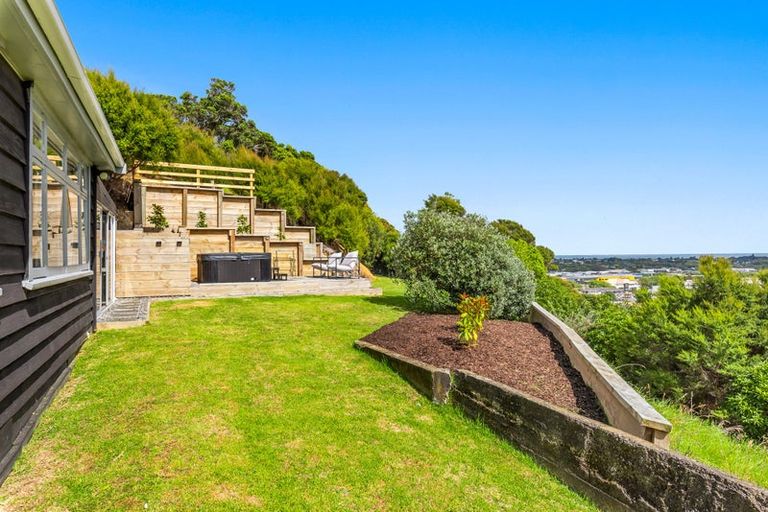 Photo of property in 16 Tongariro Street, Paraparaumu, 5032