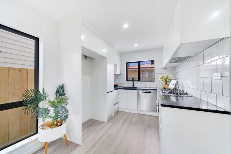 Photo of property in 115b Russell Road, Manurewa, Auckland, 2102