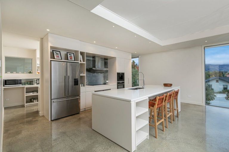 Photo of property in 10 Bevan Place, Wanaka, 9305