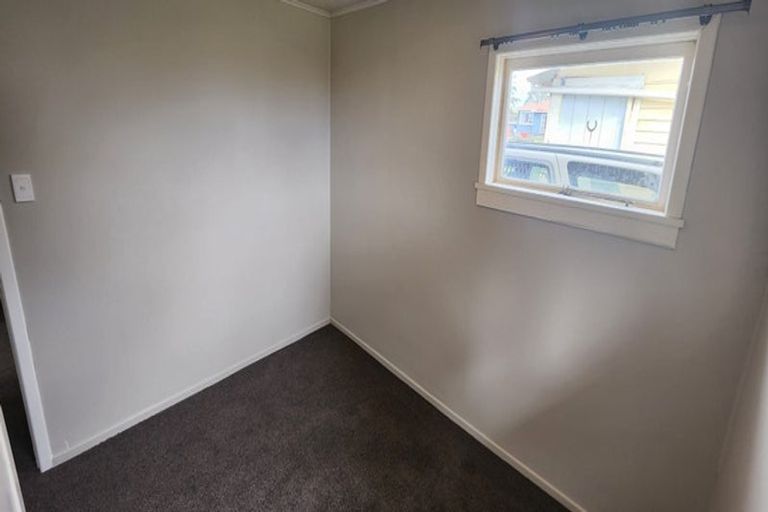 Photo of property in 10 George Street, Waitara, 4320