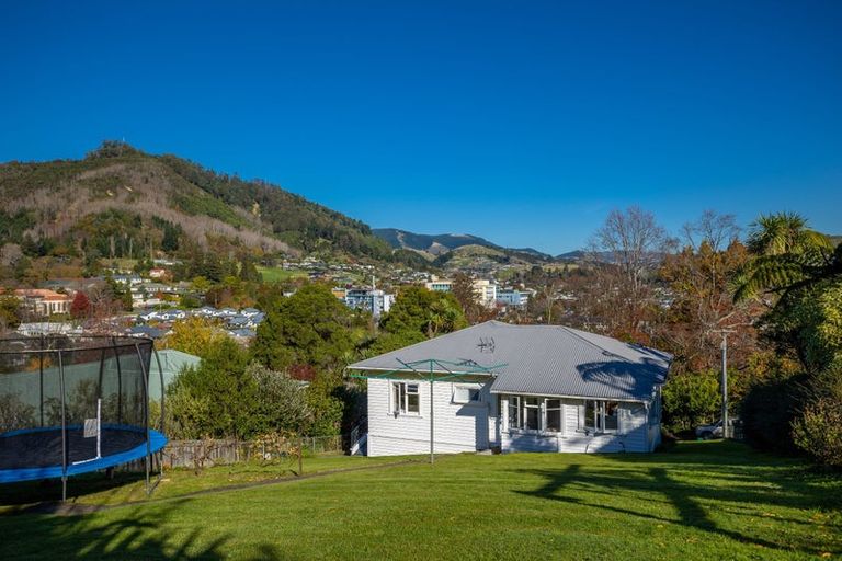 Photo of property in 207 Hampden Terrace, Nelson South, Nelson, 7010