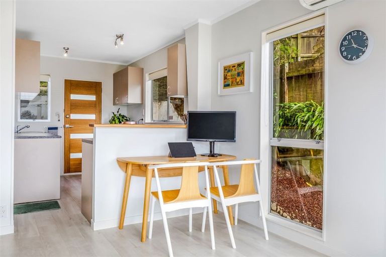 Photo of property in 1/12 Kenef Road, Paremata, Porirua, 5024