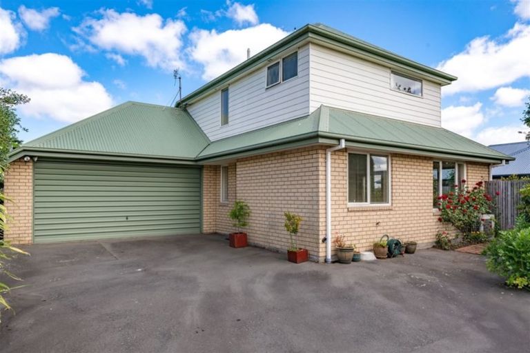 Photo of property in 147 Blighs Road, Strowan, Christchurch, 8052