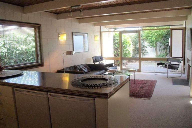 Photo of property in 2/100 Office Road, Merivale, Christchurch, 8014