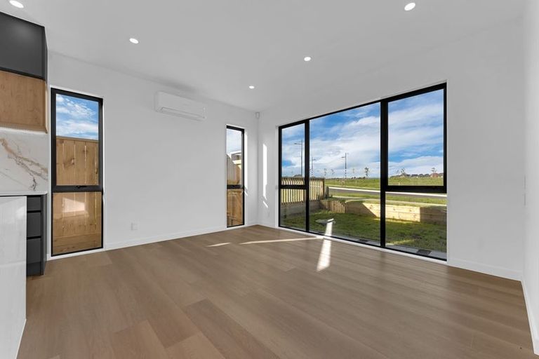 Photo of property in 8 Kobe Street, Karaka, 2580