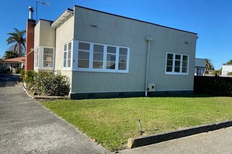 Photo of property in 8 Bedford Road, Marewa, Napier, 4110