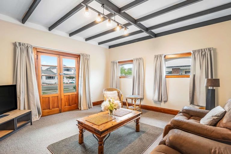 Photo of property in 8 Chelwood Street, Takaro, Palmerston North, 4412