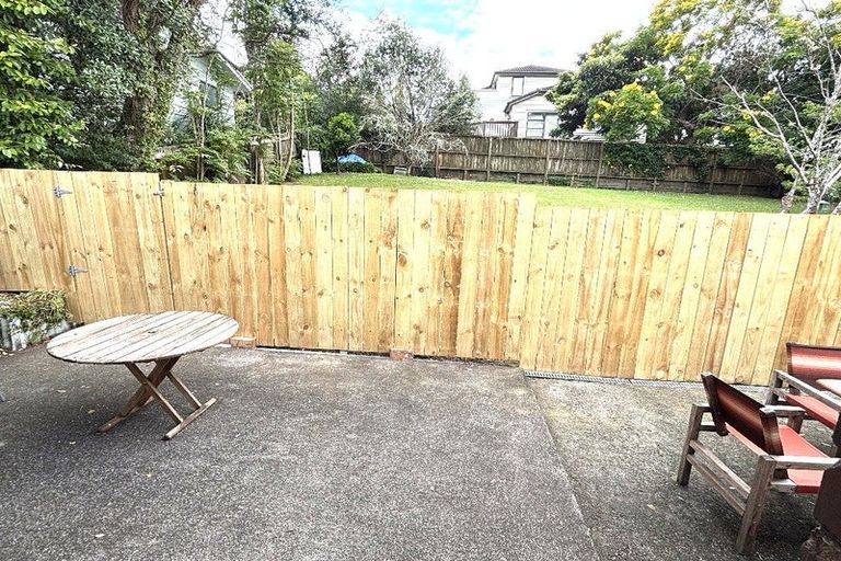 Photo of property in 2/20 Morton Avenue, Forrest Hill, Auckland, 0620