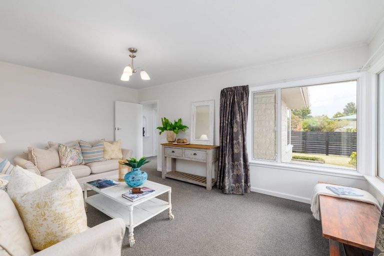 Photo of property in 51 Greendale Avenue, Avonhead, Christchurch, 8042