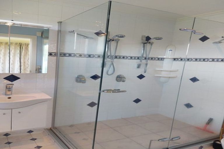 Photo of property in 13 Colin Guppy Crescent, Riverstone Terraces, Upper Hutt, 5018