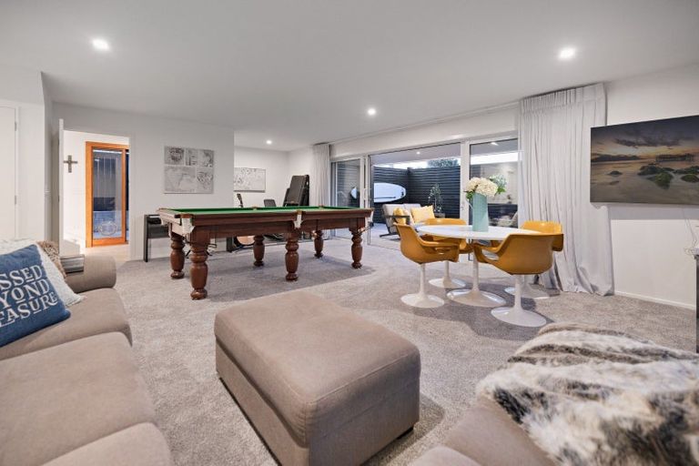 Photo of property in 112 Karewa Parade, Papamoa Beach, Papamoa, 3118