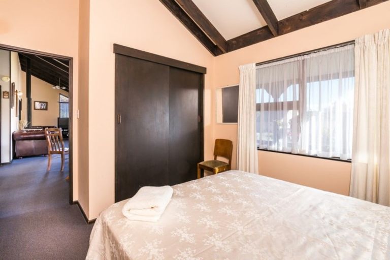 Photo of property in 76 Kinloch Road, Kinloch, Taupo, 3377