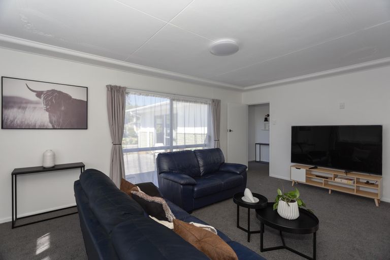 Photo of property in 11 Oxford Street, Holmes Hill, Oamaru, 9401