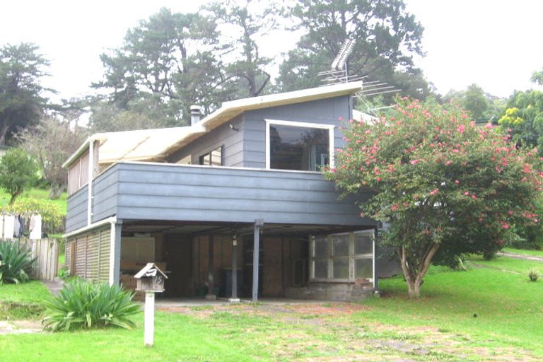 Photo of property in 15 Western Road, Laingholm, Auckland, 0604