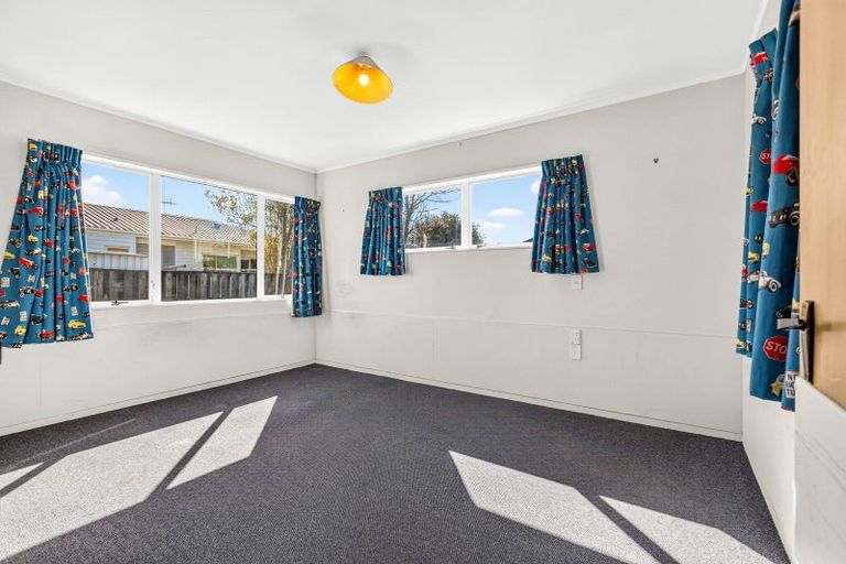 Photo of property in 37 Garland Drive, St Andrews, Hamilton, 3200