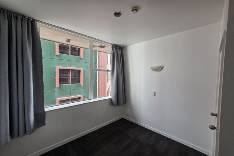 Photo of property in Terrace Tower Apartments, 7b/126 The Terrace, Wellington Central, Wellington, 6011