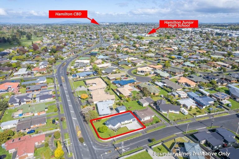 Photo of property in 2 Mears Road, St Andrews, Hamilton, 3200