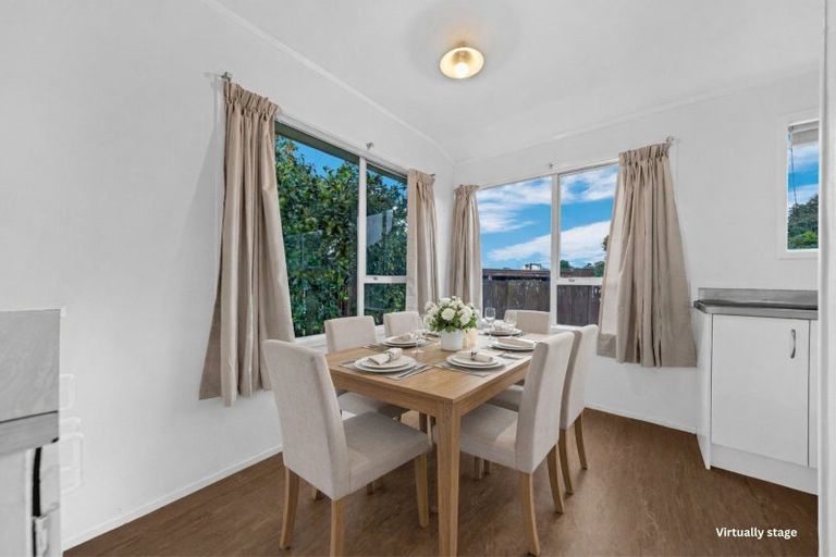 Photo of property in 1/29 Kindergarten Drive, Conifer Grove, Takanini, 2112