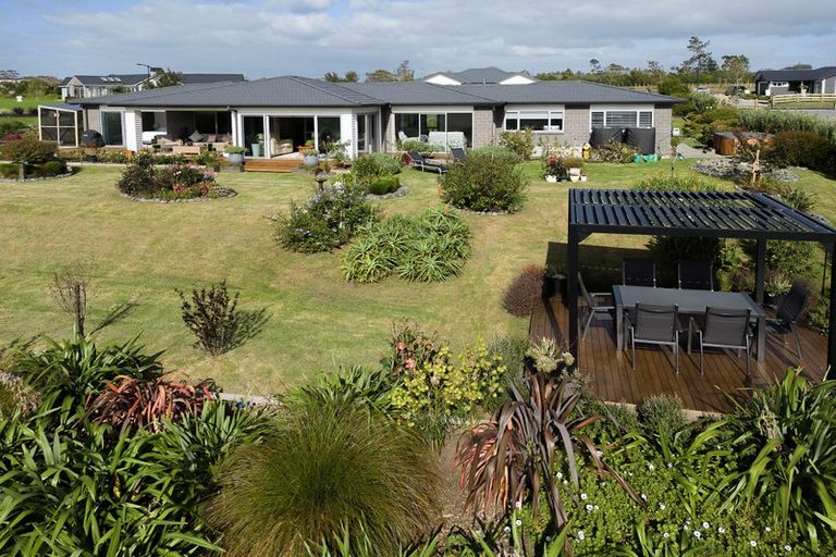 Photo of property in 28 Awatiro Drive, Kaukapakapa, 0871
