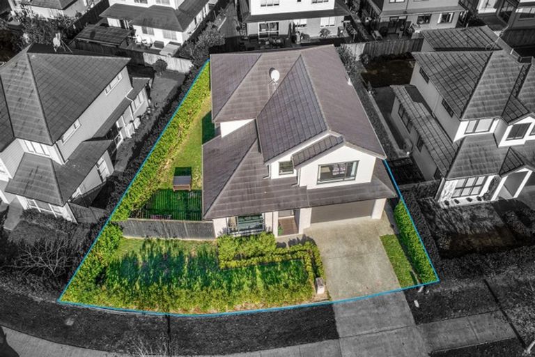 Photo of property in 24 Pickaberry Avenue, Karaka, Papakura, 2113