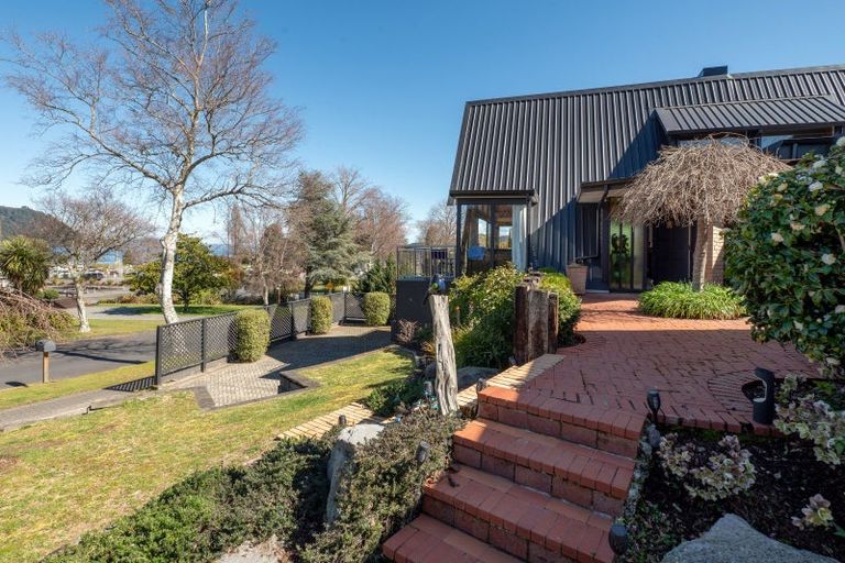 Photo of property in 28 Mata Place, Kinloch, Taupo, 3377