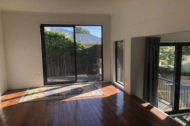Photo of property in 21b Cockayne Road, Khandallah, Wellington, 6035