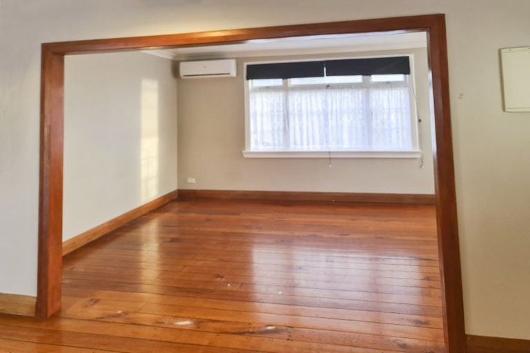 Photo of property in 25 Tarewa Road, Morningside, Whangarei, 0110