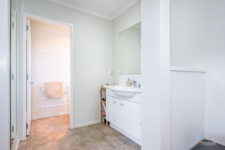 Photo of property in 63 Percy Kinsman Crescent, Riverstone Terraces, Upper Hutt, 5018