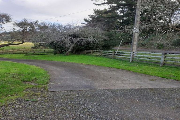 Photo of property in 99 Mcpike Road, Waimauku, 0883