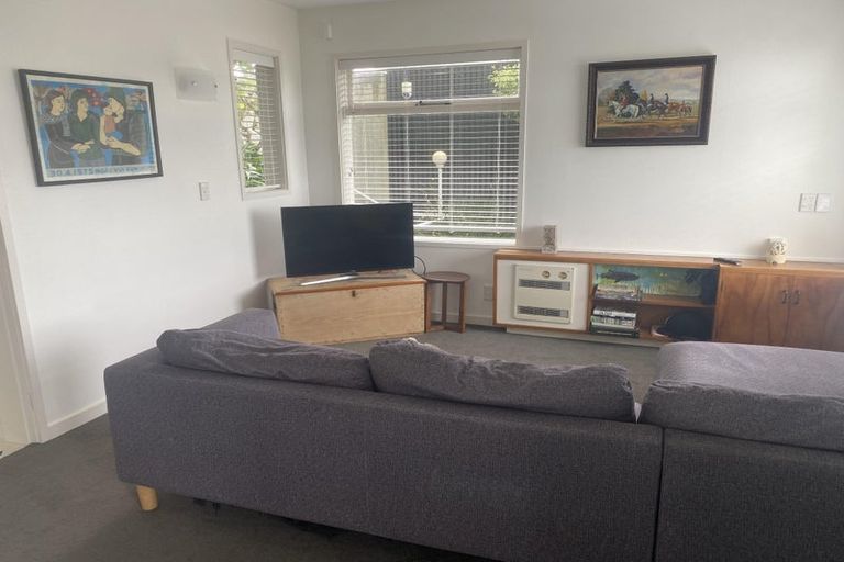 Photo of property in 27 Salamanca Road, Kelburn, Wellington, 6012