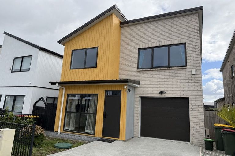 Photo of property in 5 Pilot Drive, Hobsonville, Auckland, 0616