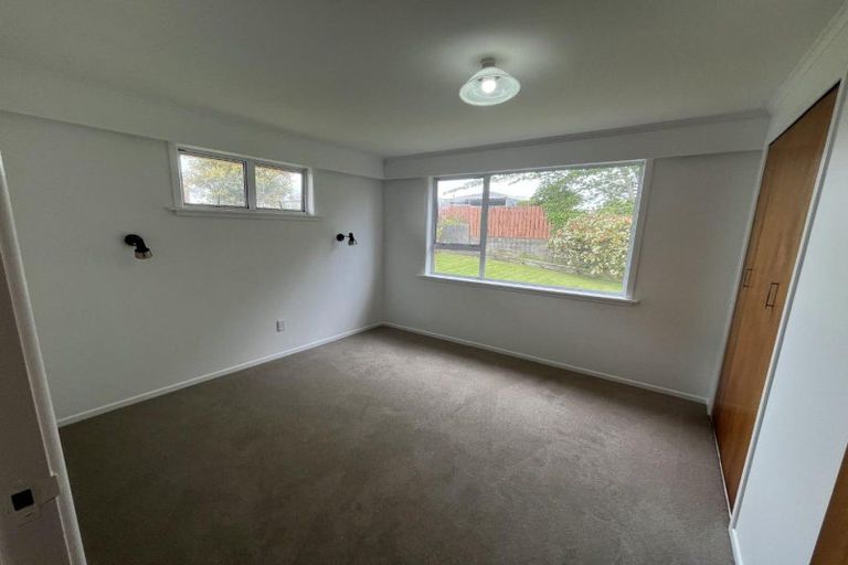 Photo of property in 11 Cumberland Street, Merrilands, New Plymouth, 4312