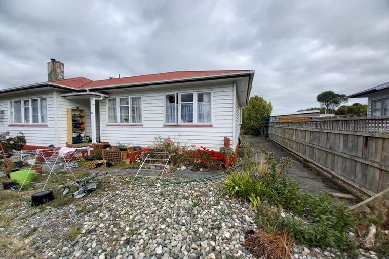 Photo of property in 9 Bridge Street, Tuatapere, 9620