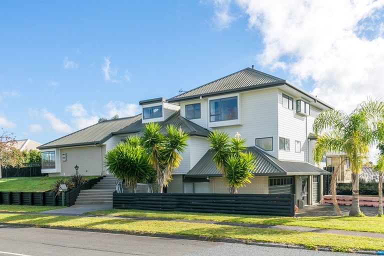 Photo of property in 2 Dallinger Street, St Andrews, Hamilton, 3200