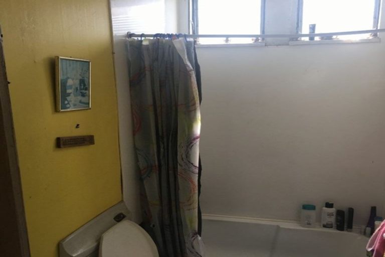 Photo of property in 51 Reid Road, South Dunedin, Dunedin, 9012