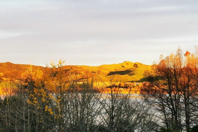 Photo of property in 50 Kimihia Road, Huntly, 3700