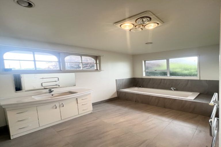 Photo of property in 195 Waimairi Road, Ilam, Christchurch, 8041