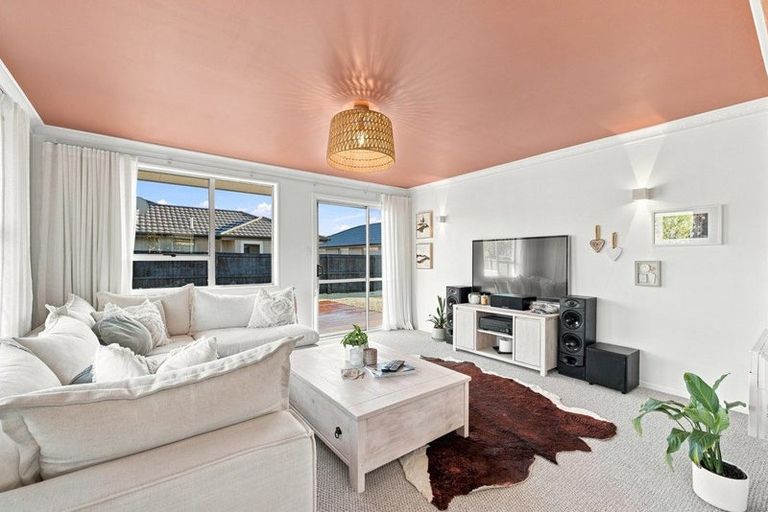 Photo of property in 1/25 Wilsons Road, Saint Martins, Christchurch, 8022
