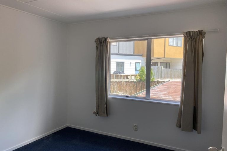 Photo of property in 28 Bellringer Road, Massey, Auckland, 0614