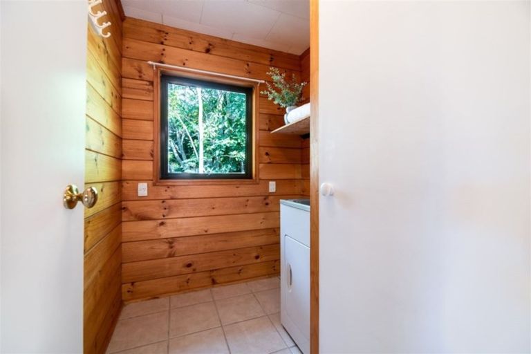 Photo of property in 1/64 Waimumu Road, Massey, Auckland, 0614