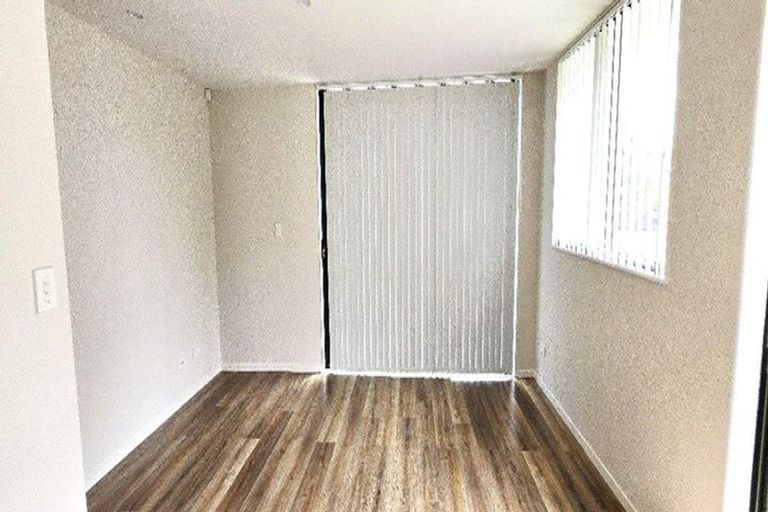 Photo of property in 72 Seafarer Crescent, Stanmore Bay, Whangaparaoa, 0932