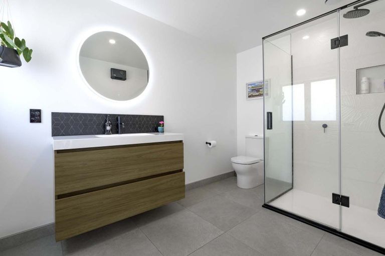 Photo of property in 14 Ngahere Street, Otumoetai, Tauranga, 3110