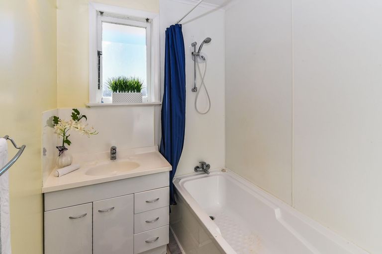 Photo of property in 1/35 Hill Crescent, Papakura, 2110